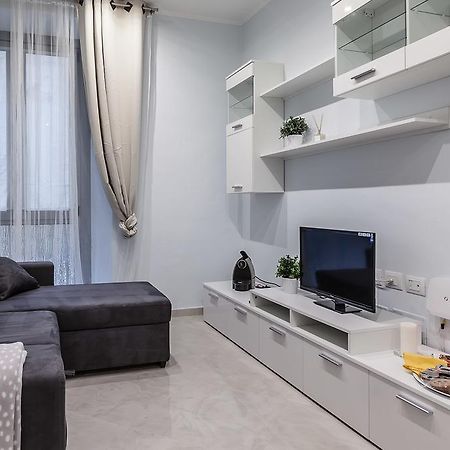 Capri Apartment Милано Екстериор снимка